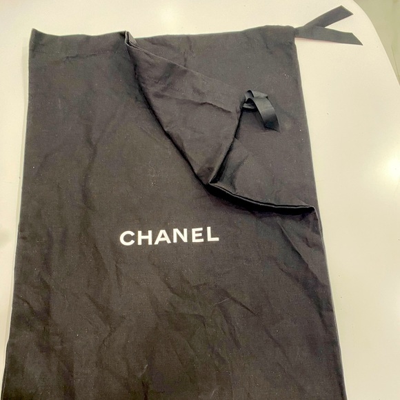Chanel short boots
Brand New. - Picture 11 of 16
